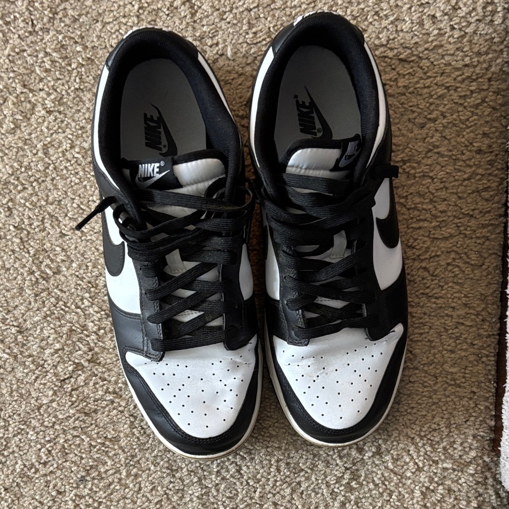 Nike Dunks Panda’s - Picture 2 of 5